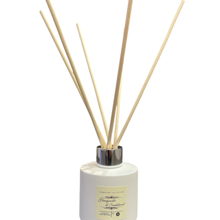 Honeysuckle & Sandalwood Reed Diffuser (100ml) – Warm, Long‑Lasting Floral Woods