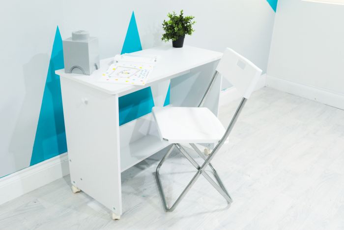 Flair Wizard White Pull Out Desk